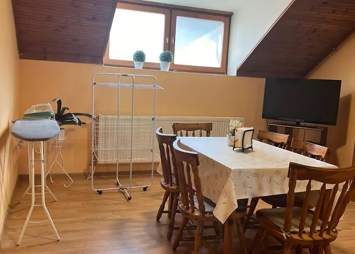 Δωμάτια σε οικογενειακή κατοικία With Private Bathroom & Free Parking 