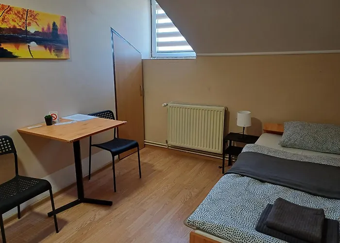 Δωμάτια σε οικογενειακή κατοικία With Private Bathroom & Free Parking 