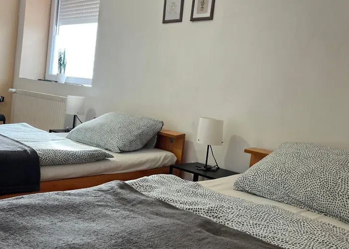 Δωμάτια σε οικογενειακή κατοικία With Private Bathroom & Free Parking 