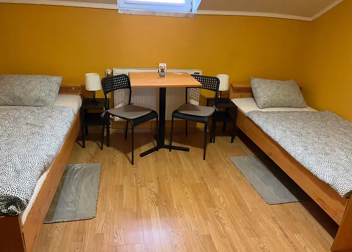 Δωμάτια σε οικογενειακή κατοικία With Private Bathroom & Free Parking 