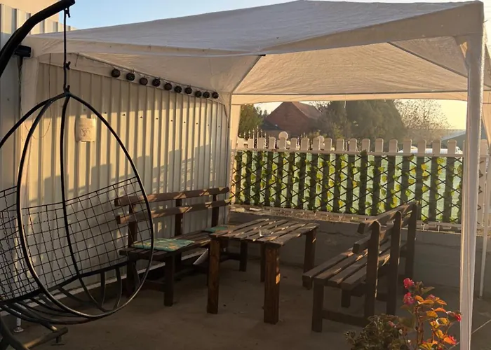 Δωμάτια σε οικογενειακή κατοικία With Private Bathroom & Free Parking 