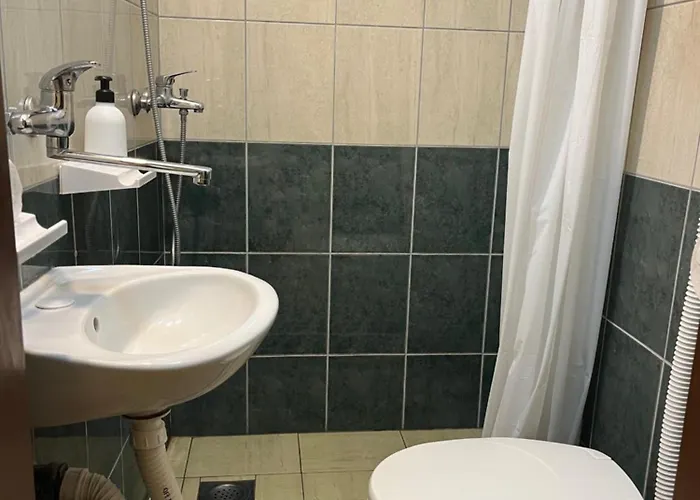 Δωμάτια σε οικογενειακή κατοικία With Private Bathroom & Free Parking 